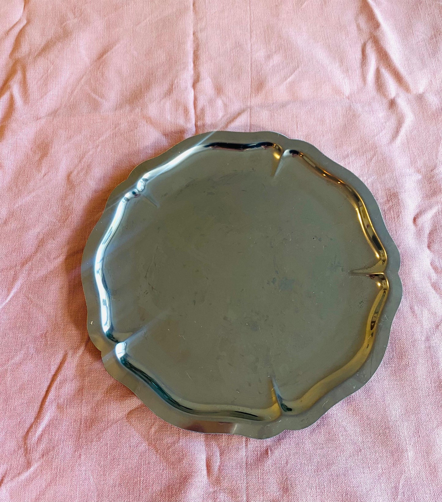 the round dish