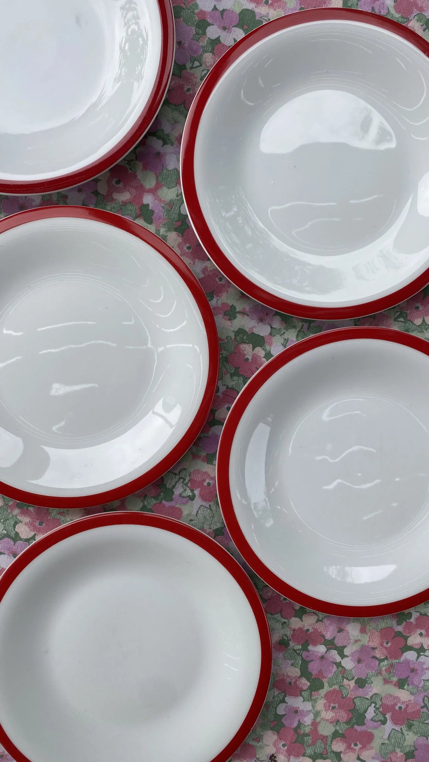 red small plates