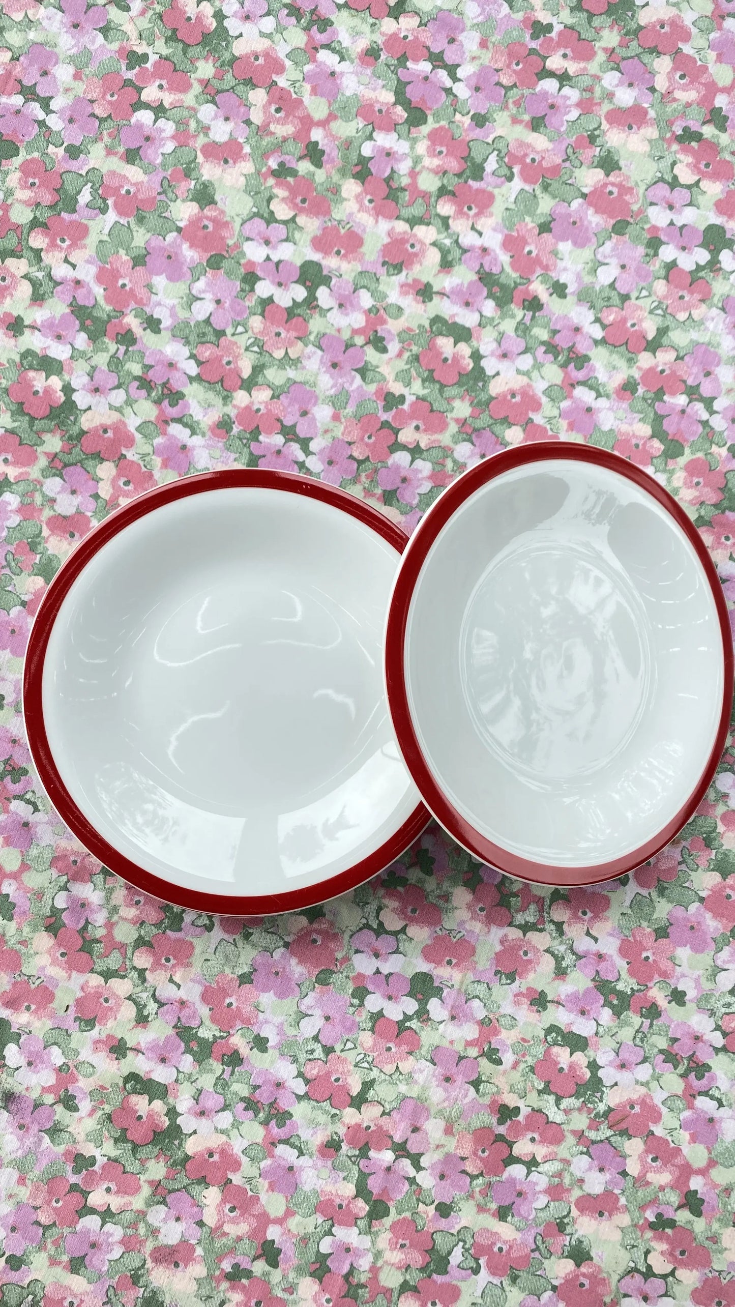 red small plates